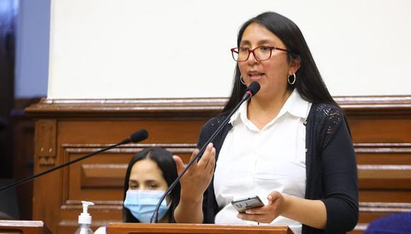 Ruth Luque, vocera de Juntos por el Perú, mostró una posición distante a sus colegas de bancada. (Foto: Congreso)