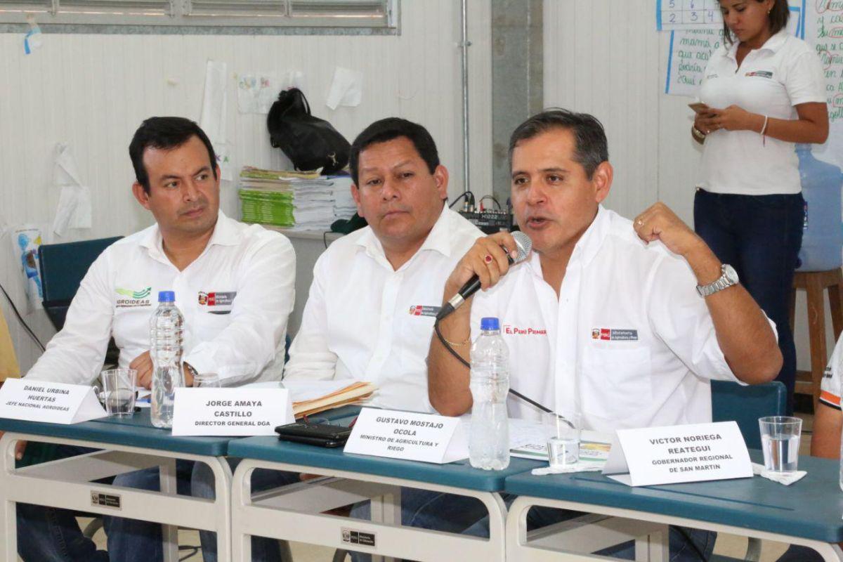 Gustavo Mostajo, ministro de Agricultura, tras la reunión con los agricultores en San Martín. (Foto: Minagri / Difusión)