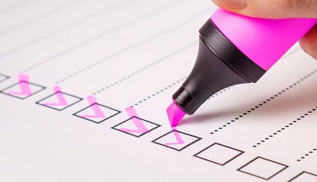 FOTO 7 | Hacer listas de pendientes por la noche

Se sabe que las personas más exitosas escriban sus listas de pendientes por la noche con la finalidad de establecer prioridades para el día siguiente. Numeran estas listas para identificar qué tareas son más importantes. (Foto: Pixabay)