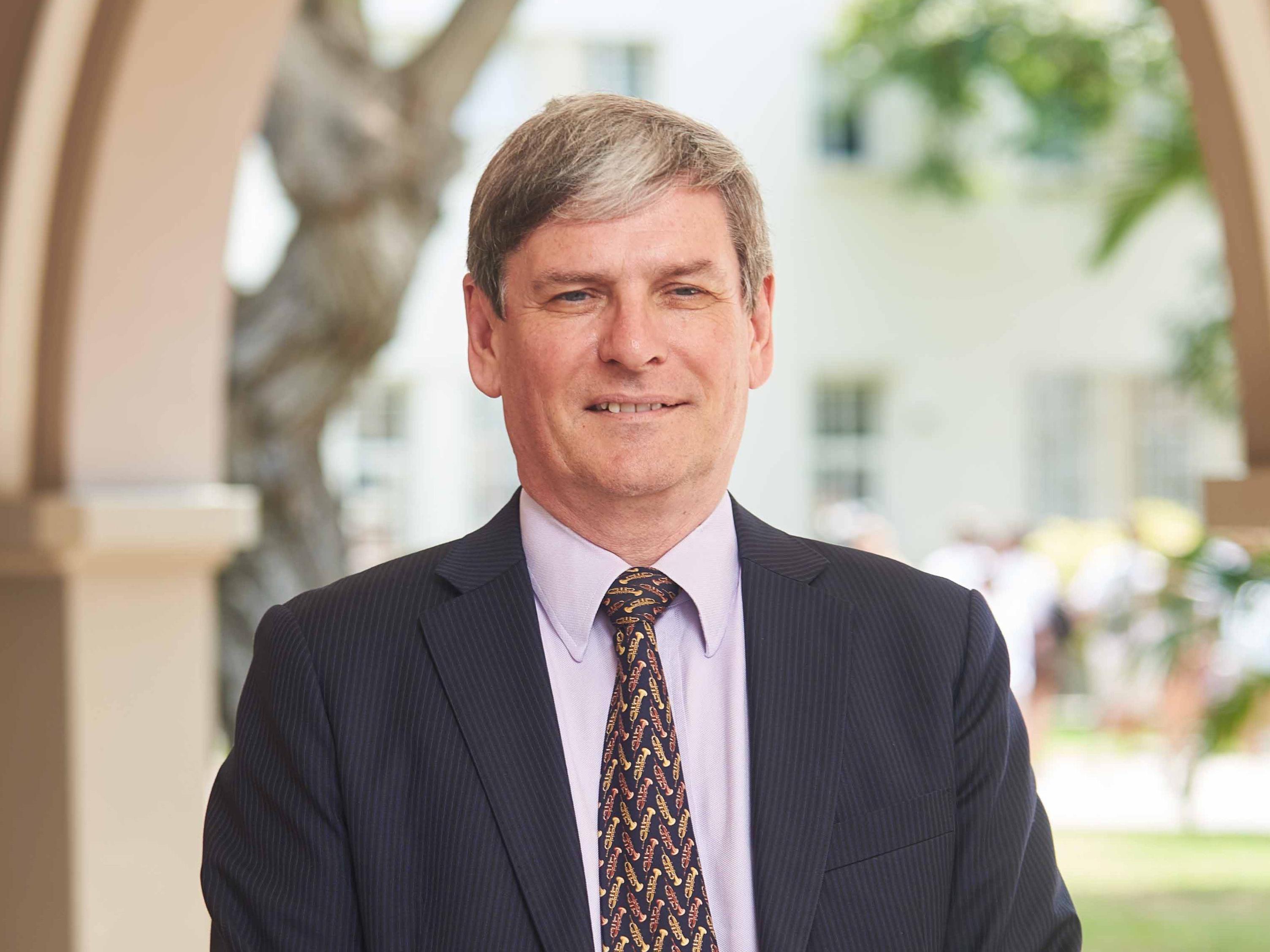 Chris Binge, Headmaster Colegio Markham, analiza los desafíos que enfrenta el aprendizaje en línea en esta época de distanciamiento social por el coronavirus.