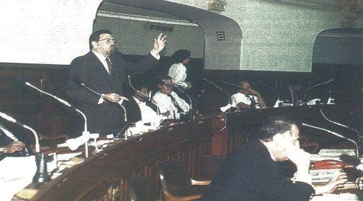 El Congreso suspendió anoche el debate de la propuesta del JNE sobre funciones del candidato-presidente.