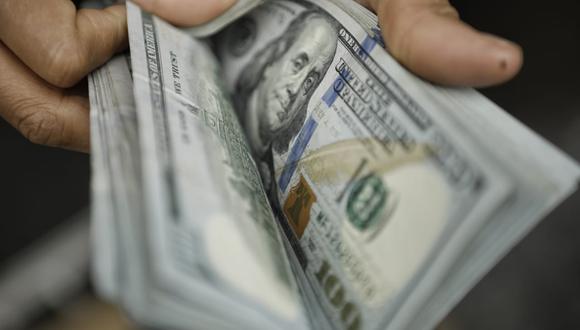 El dólar cerrará junio con un alza que bordea los 113 pesos, algo no visto desde octubre del 2008, lo que convirtió la moneda chilena en la de peor desempeño mundial. (Foto: GEC)