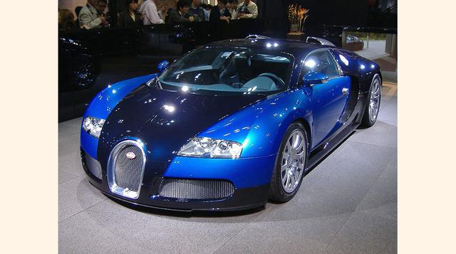 El carro de 3,4 millones de dólares, tiene luces LED con diamantes incrustados, botones de oro y platino en el interior y, en el exterior, fragmentos de cristales. (Foto: kienyke)