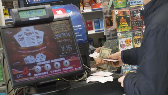 La mujer ha preferido mantener su identidad en el anonimato tras ganar dos millones de dólares en la lotería de Estados Unidos (Foto: AFP)