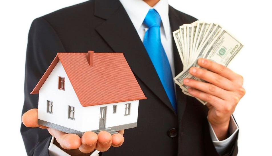 FOTO 4  | 4. EVALÚA LOS ESPACIOS Y EL COSTO POR M2: El precio de una vivienda está íntimamente ligado al tamaño del inmueble en relación al costo promedio del m2 con respecto a su ubicación. Cifras de Properati Perú señalan que en Lima Metropolitana el ticket promedio por m2 en zonas de clase media como: Jesús María, Lince y Magdalena bordea los US$ 1,640 el m2. Mientras que en zonas exclusivas como Miraflores, San Isidro y Barranco es de aproximadamente US$ 2,063. Con respecto al alquiler, el precio promedio