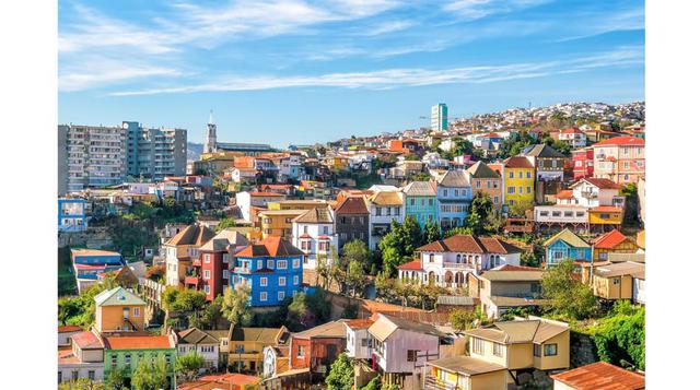 20. Chile: El país subió 4 posiciones en el ranking desde el año pasado, en gran parte gracias a la percepción de sus residentes de un buen apoyo social.