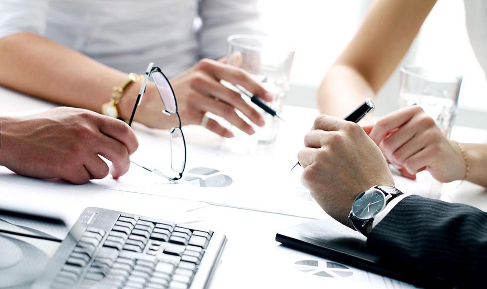 Foto 10 | Conoce a tus clientes potenciales. Una startup no existe sola en la mente del emprendedor. Ésta se encuentra en el paisaje de los consumidores y clientes potenciales. Si va a haber personas comprando y usando tu producto tienes que saber todo de ellos ya que tu negocio sobrevivirá con base en esa recepción de tus servicios.