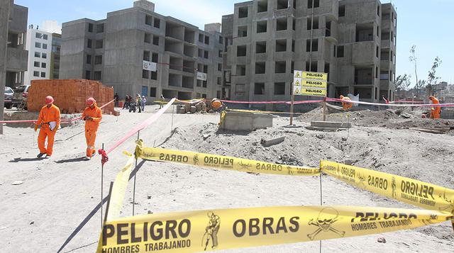 9. Más de la mitad de promotores inmobiliarios entrevistados se encuentran de acuerdo con que el Gobierno implemente una política de subsidios a los alquileres destinados a vivienda social. Inclusive, un 33% la considera como una medida muy favorable.  (F