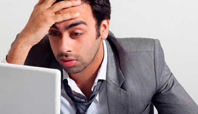 FOTO 8 | 8. “¿Entonces…?”
Cómo solo una palabra puede cambiar todo el contexto, ¿no lo crees? Tal vez sea porque después de esto le sigue un comentario algo “molesto”.

Entonces… ¿recibiste mi correo?