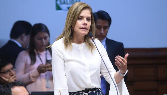 La vicepresidenta y congresista de Peruanos por el Kambio, Mercedes Araoz, consideró como lamentables las acusaciones contra Héctor Becerril. (USI)