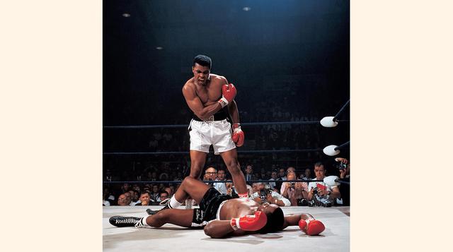 Mohammed Ali vs. Sonny Liston* Estados Unidos, 1965. Foto: Neil Leifer.