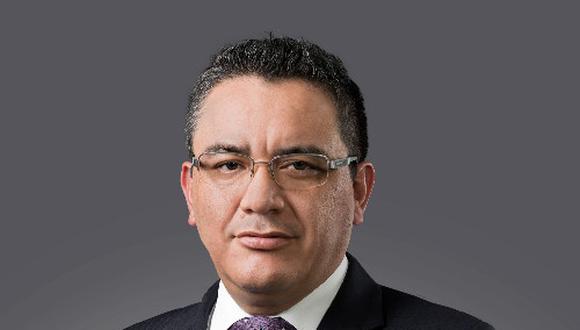 Juan José Santiváñez Antúnez.