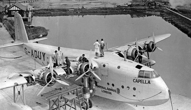 FOTO 5 | Un avión bote S.23s de Imperial Airways, que tenía un salón, cabina, baños, cocina, una cubierta de paseo, espacio para carga, correo y tripulación. (Foto: The History Press)