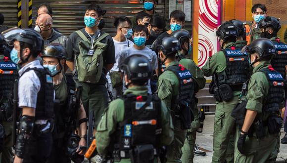 El jefe de seguridad de Hong Kong, John Lee, calificó de “necesarias” las detenciones, que apuntaron contra un grupo de gente que intentaba “hundir a Hong Kong en el abismo”. (Foto referencial: DALE DE LA REY / AFP).