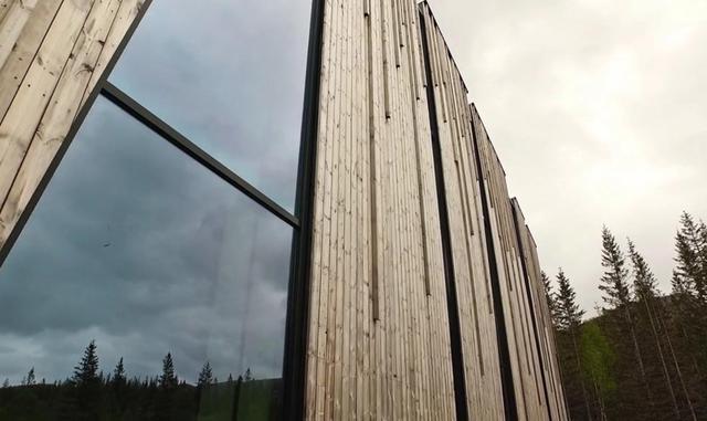 2. La central hidroeléctrica de Øvre Forsland. Como explica su diseñador, Stein Hamre, el paisaje vertical de los fiordos noruegos y del paisaje montañés del país nórdico sirvieron de inspiración para la bella impronta de la central. Ubicada a los pies de