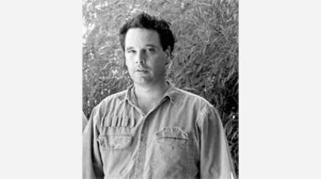 Joseph IV, conocido como "Jay" no tuvo nada que hacer cuando en 1995 su madrastra, Emily, y su tío Michael Pulitzer anunciaban la venta del St. Louis Post-Dispatch a Lee Enterprise.