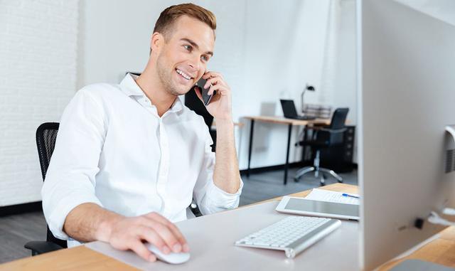 Ejecutivo de ventas regional. Estos profesionales supervisan operaciones regionales y ventas para su empresa. “Los ejecutivos de ventas regionales son comunicadores estelares con una habilidad especial para reconocer oportunidades” dice el informe. “Ellos siempre están buscando hacer crecer su negocio y expandir su base de clientes.” Salario medio anual: $103.500. Ofertas de trabajo 12.474.