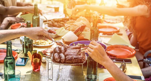 FOTO 3 | Mito 3: “El consumo de embutidos no es sano”.  (Foto: iStock)
