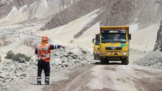 Obras regionales y municipales: tardan hasta cinco veces el plazo inicial en adjudicarse