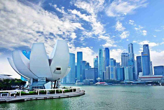 FOTO 1 |  9 Singapur: riqueza privada total de $1 billón (€806 mil millones) (EMPATE)