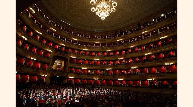 Teatro Alla Scala, Milán, Italia. Lo que debes saber: sin lugar a dudas, uno de los escenarios de mayor tradición dentro del mundo operístico, además de ser uno de los públicos más complicados de convencer. Una leyenda urbana cuenta que en alguna ocasión 