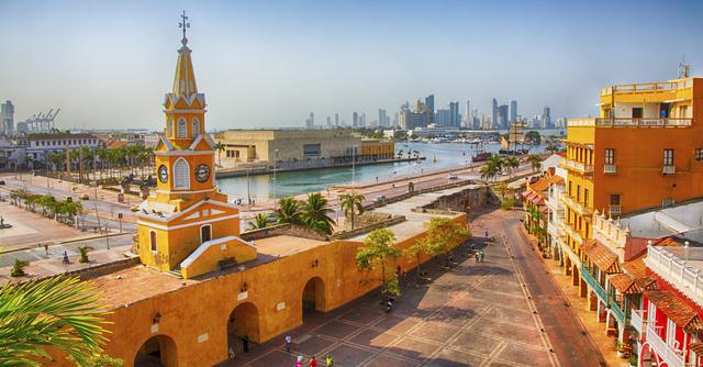 FOTO 7 | Cartagena (Colombia),  puesto 44 en el ranking.
“Rodeado por un muro de once kilómetros, Cartagena está frente al mar y ofrece a los turistas y residentes un lugar para pasear. La ciudad está llena de vida y color, y los vendedores usan ropa de colores brillantes, y los carruajes de caballos llevan a los turistas por la ciudad. Todo es hermoso ". (Foto: iStock)