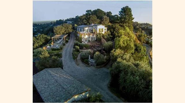 Tom Cruise. Esta villa de estilo europeo, que se piensa que fue propiedad del actor, se vendió por 11,4 millones de dólares en septiembre (según se informó a Eva Longoria). Estos son 1,5 millones de dólares menos que su precio de venta original, pero seis