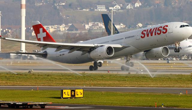 FOTO 3 | 13. Swiss International Airlines
Swiss International Airlines ganó el premio al mejor salón de primera clase del mundo en los World Airline Awards, aunque cayó una posición en la lista de las mejores aerolíneas pasando del puesto 12 al 13. (Foto: Arnd Wiegmann / Reuters).