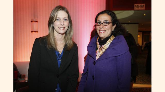 Camila Orlandini junto a Giselle Macera, ambas de Ferreyros. (Foto: Manuel Melgar)