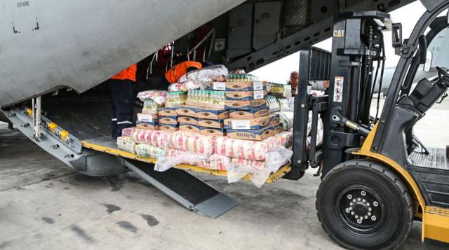 El gobierno ha comenzado a trasladar ayuda para atender a los damnificados y afectados por el sismo. (Foto: Andina)