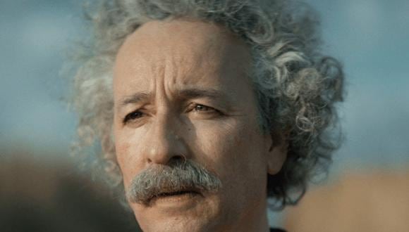 Aidan McArdle es el encargado de interpretar a Albert Einstein en el docudrama "Einstein y la bomba" (Foto: Netflix)