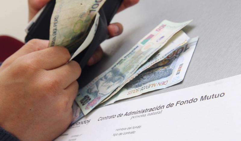 Medidas buscan impulsar el mercado de los fondos mutuos.