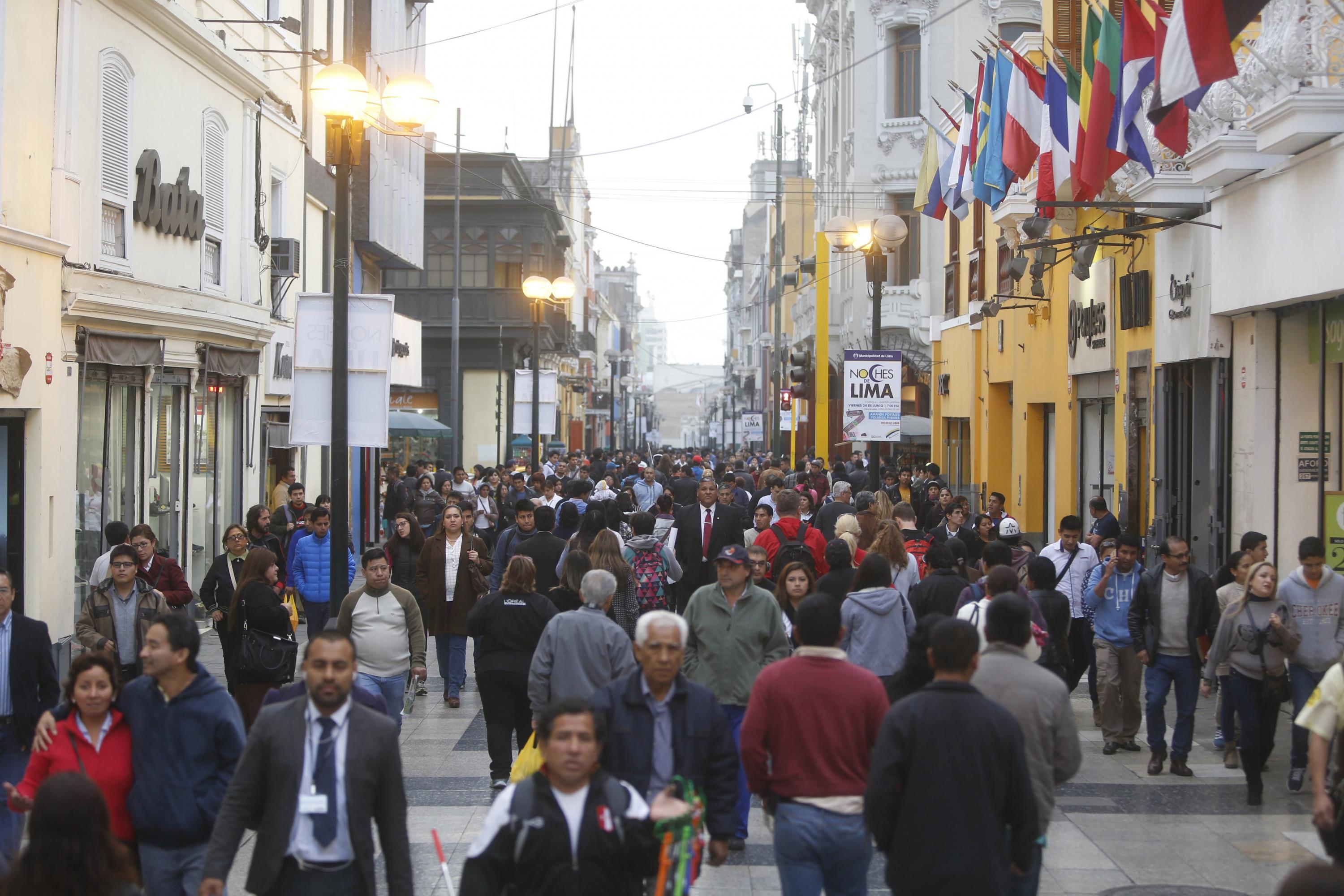 El 63% cree que Gobierno se centra solo en lucha contra la corrupción y no en mejorar la economía
