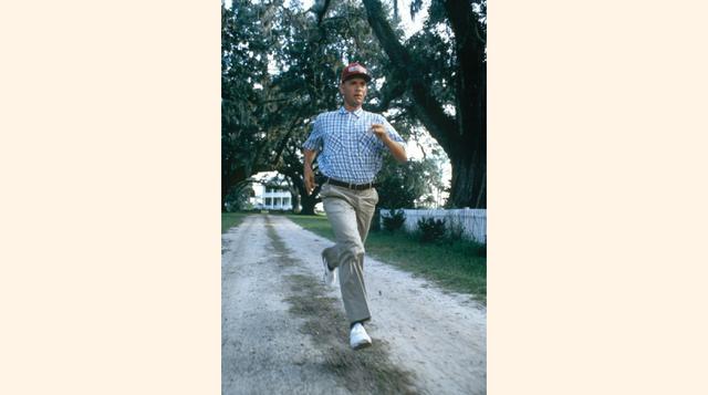 Forrest Gump estuvo a punto de no ser filmada por su alto costo. Tom Hanks, protagonista del filme, creía tanto en el proyecto que aceptó no cobrar a cambio de un 10% de la taquilla, y convenció al director Robert Zemeckis de llegar a un acuerdo similar. 
