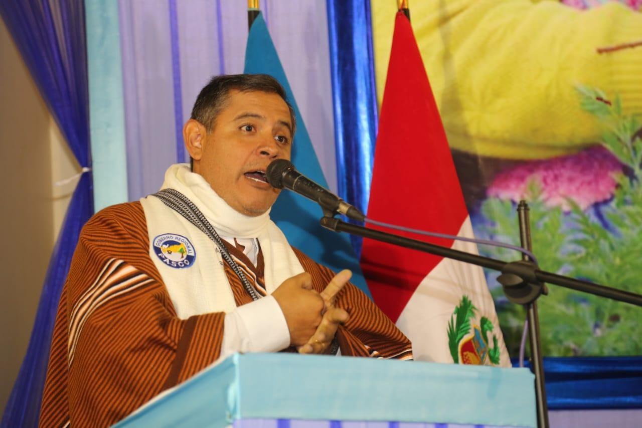 El ministro de Agricultura y Riego, Gustavo Mostajo, encabezó una mesa de trabajo en Pasco. (Foto: Difusión)