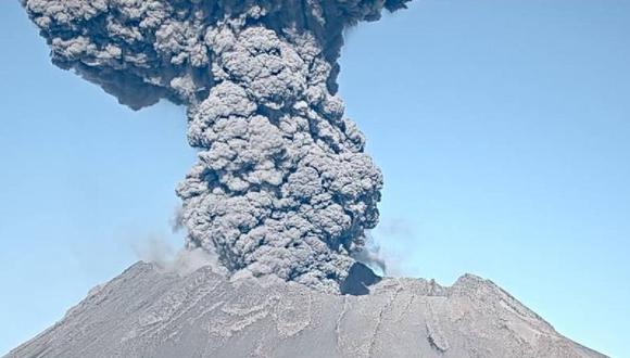 El volcán Ubinas explosionó este viernes 21 de julio, pero no es el único activo en el Perú. Foto: INGEMMET