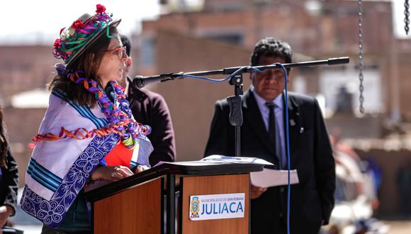 Ministra Hania Pérez de Cuellar anuncia financiamiento de S/ 1600 millones para proyecto de agua en Juliaca. Foto: Ministerio de Vivienda
