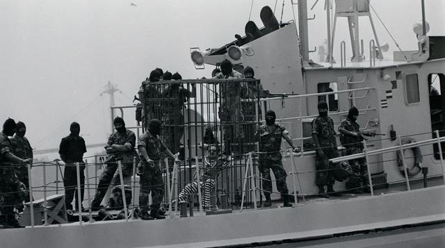 Abimael Guzmán fue trasladado a una cárcel de máxima seguridad en la Base Naval del Callao, donde permanece hasta la fecha. (Foto: El Comercio)