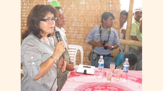 Ruby Rodríguez de Aguilar, del Partido Aprista Peruano (PAP), fue acusada de recibir dinero para pasarse a las filas del partido de gobierno: Perú 2000. Sin embargo, fue absuelta por el Poder Judicial. Es la única congresista tránsfuga que tuvo el PAP en 