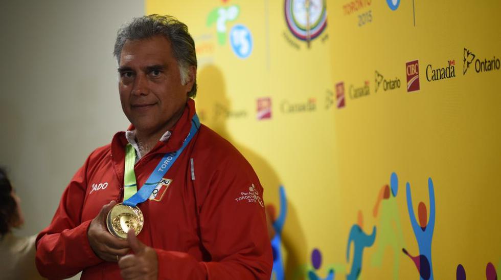 Francisco Boza (Tiro). Francisco Boza fue designado por el Comité Olímpico Peruano (COP) como el portador del estandarte nacional durante el desfile de los Juegos de Río de Janeiro 2016; es la segunda vez que el tirador nacional llevará el símbolo patrio 