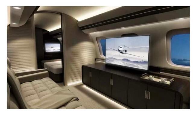 Bombardier Global 7000. El Bombardier Global 7000 aún está en desarrollo y se espera que sorprenda a los amantes de la aviación de lujo durante la segunda mitad de 2018, cuando salga al mercado. Este jet privado ofrecerá cuatro áreas amplias y espaciosas 