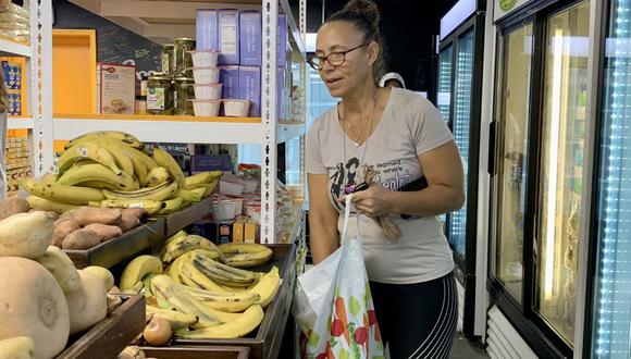 Los depósitos del programa SNAP permiten adquirir alimentos (Foto: Camille Camdessus / AFP)