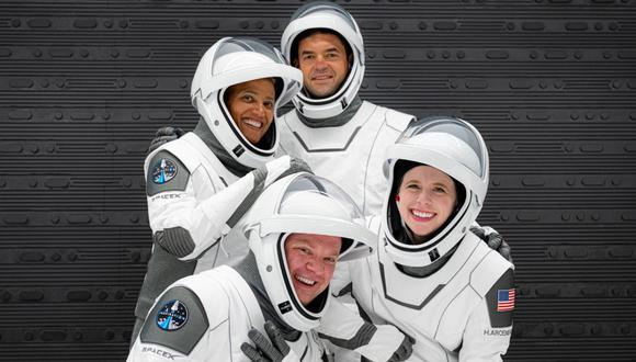 Los cuatro turistas espaciales estuvieron a bordo de la cápsula Dragon de SpaceX por tres días.