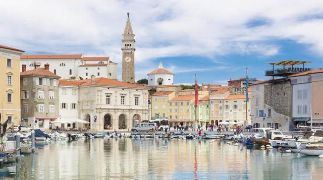 17. Piran, Eslovenia. Una muralla y un sin fin de edificios religiosos ponen el toque medieval a un lugar cuyo nombre viene del griego pyr, que significa fuego y recuerda las hogueras que muchos siglos atrás se encendía dentro de su faro para evitar que l