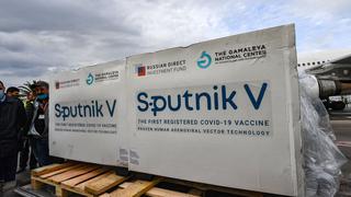 Kremlin dice presión sobre países para que rechacen vacuna Sputnik V no tiene precedentes