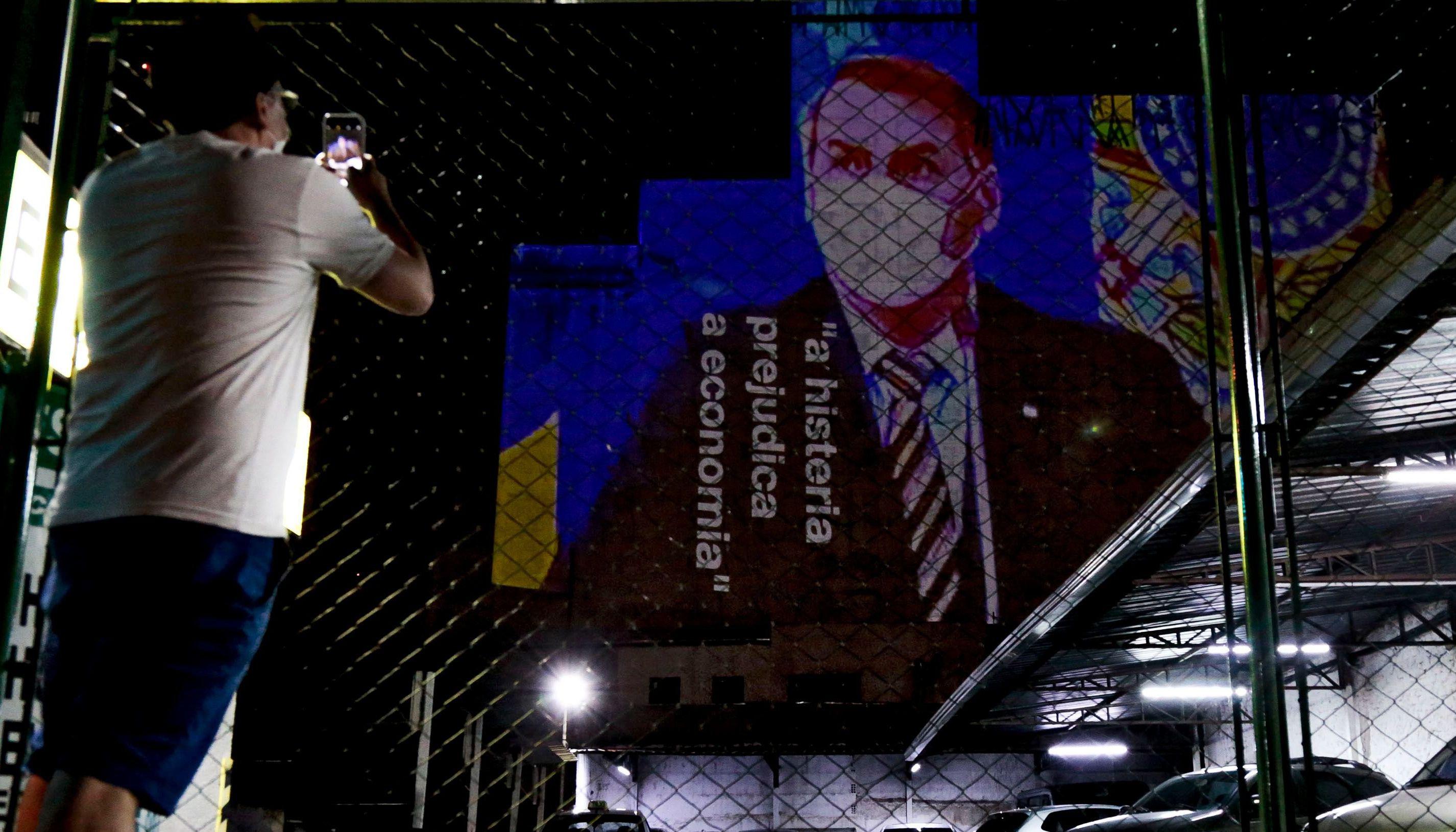 El presidente de Brasil, Jair Bolsonaro, es cuestionado por su gestión frente al coronavirus. (AFP / Miguel SCHINCARIOL).