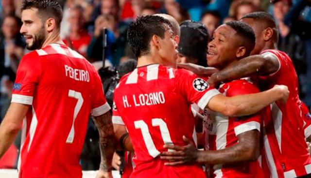 FOTO 27 |  Estrella Roja es vestido por Macron.