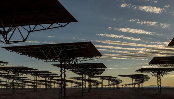Paneles solares en la región de Antofagasta de Chile.