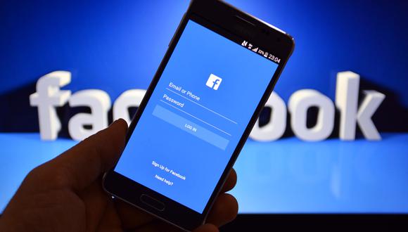 FOTO 14 | Demandar a Facebook. Facebook debe también pedir el acuerdo explícito de los internautas antes de "filtrar y jerarquizar los contenidos" a los que tienen acceso.