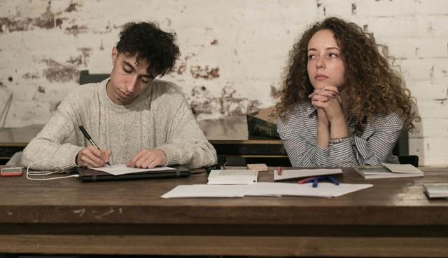 FOTO 5 | Planificador de medios auxiliar. Los planificadores de medios auxiliares trabajan para colocar anuncios y planear estrategias de medios para una organización. Salario medio: US$ 58,000. (Foto: Strelka Institute for Media, Architecture and Design/Flickr)